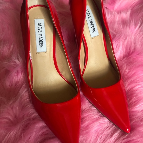 Steven Madden Pumps - Picture 2 of 3